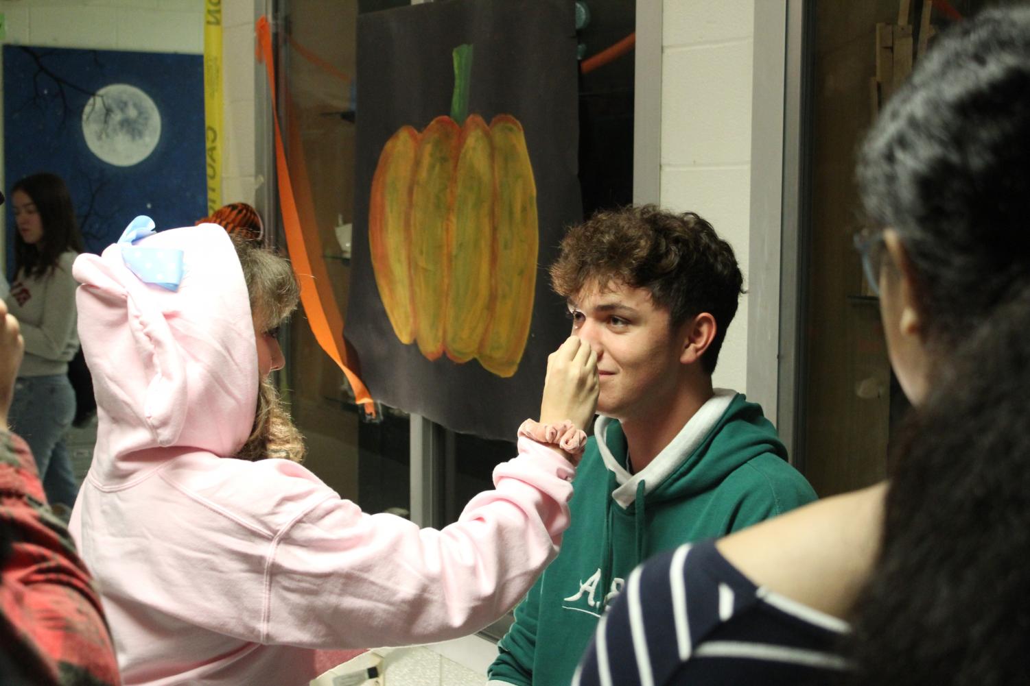 WJ students create spooky Halloween hallways