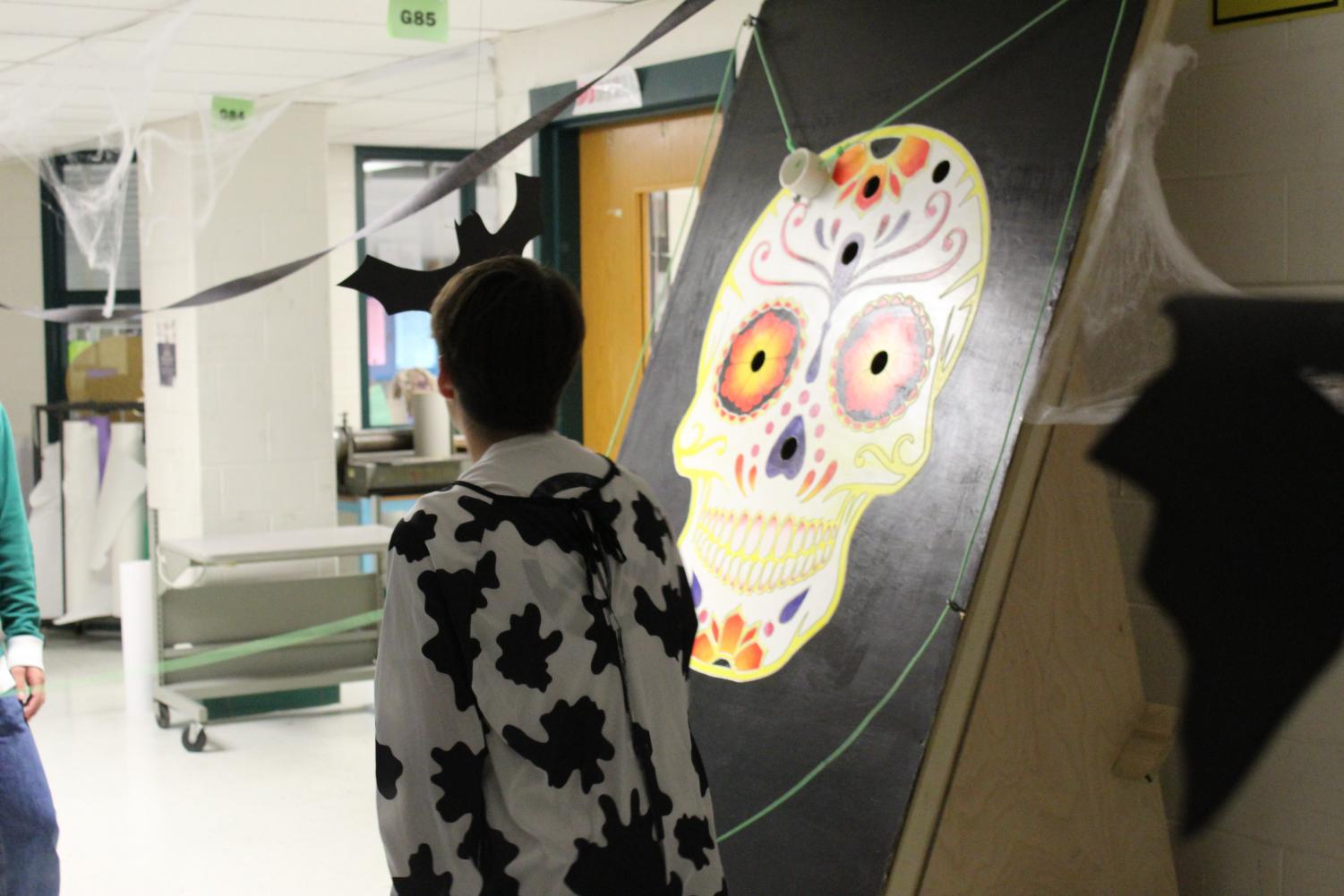 WJ students create spooky Halloween hallways