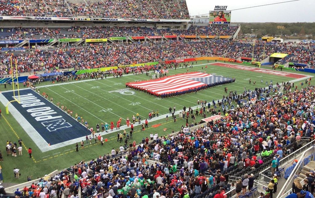 Flag football at the Pro Bowl is back. Robert Edwards has