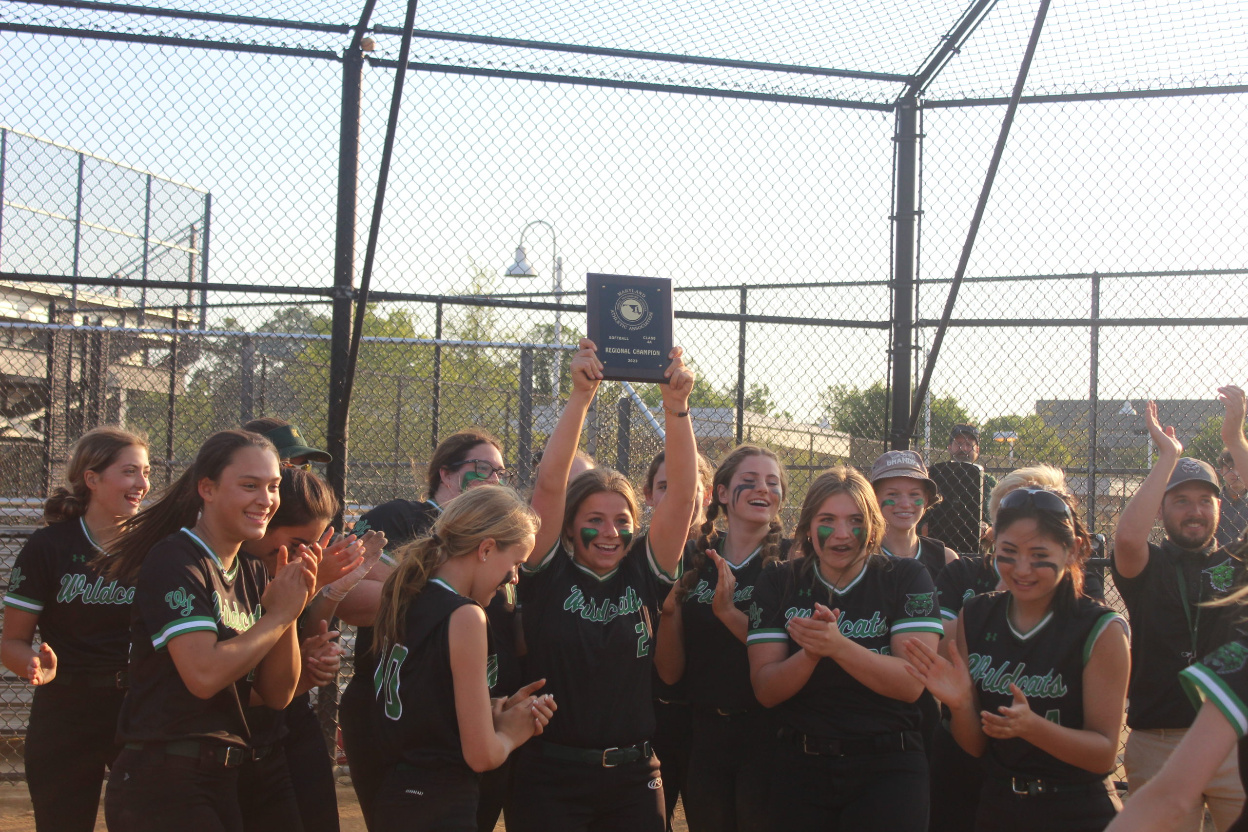Softball+claims+regional+title+in+heavy-hitting+contest