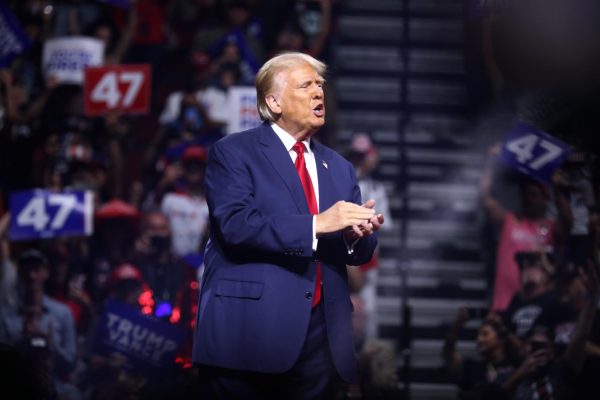 President-elect Donald Trump speaks to a crowd at a 2024 Arizona rally. Trump swept all seven swing states and won the popular vote en route to a victory over Vice President Kamala Harris. (Courtesy Gage Skidmore via Flickr)