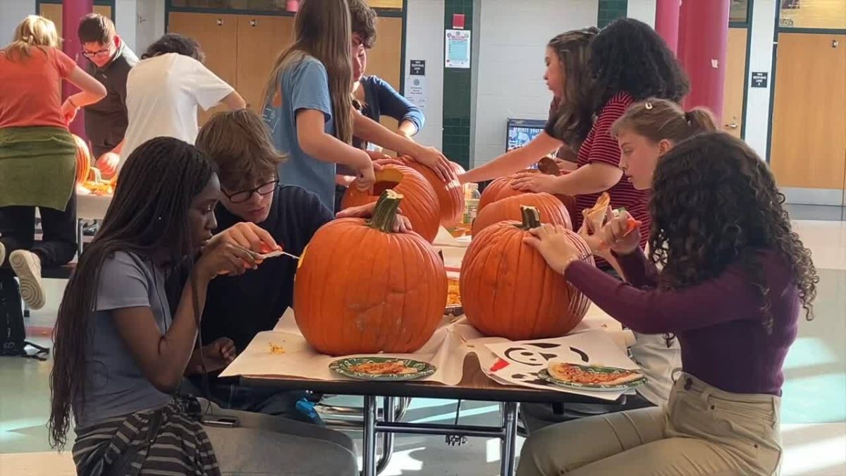 ESOL pumpkin carving