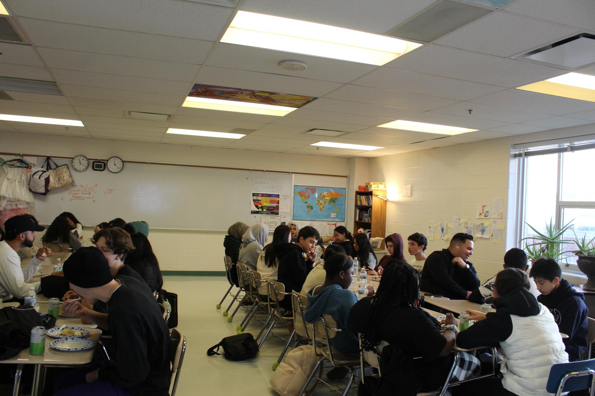 International students experience Thanksgiving through ESOL luncheon