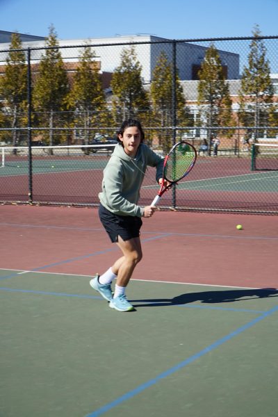 Navigation to Story: Boys’ tennis kicks off season with loss to Blair