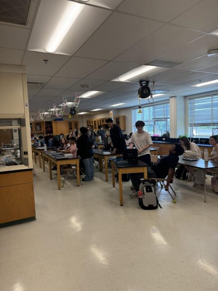 A group of freshman await instruction in a 7th period biology class. Biology is usually the first high school science class that freshman take as they learn to adapt to the rigor.