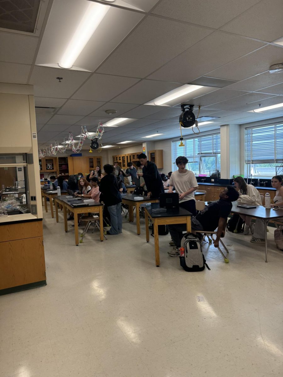 A group of freshman await instruction in a 7th period biology class. Biology is usually the first high school science class that freshman take as they learn to adapt to the rigor.