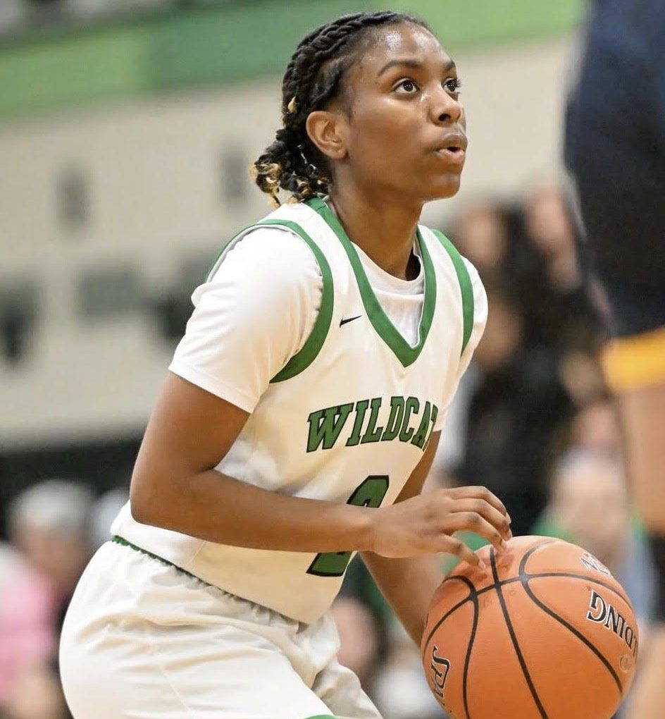 Junior Gabby Buggs looks at an open shot. Throughout the game, the Cats  had many close chances but failed to gain a lead against the Barons. (Courtesy Jessica Cannan)