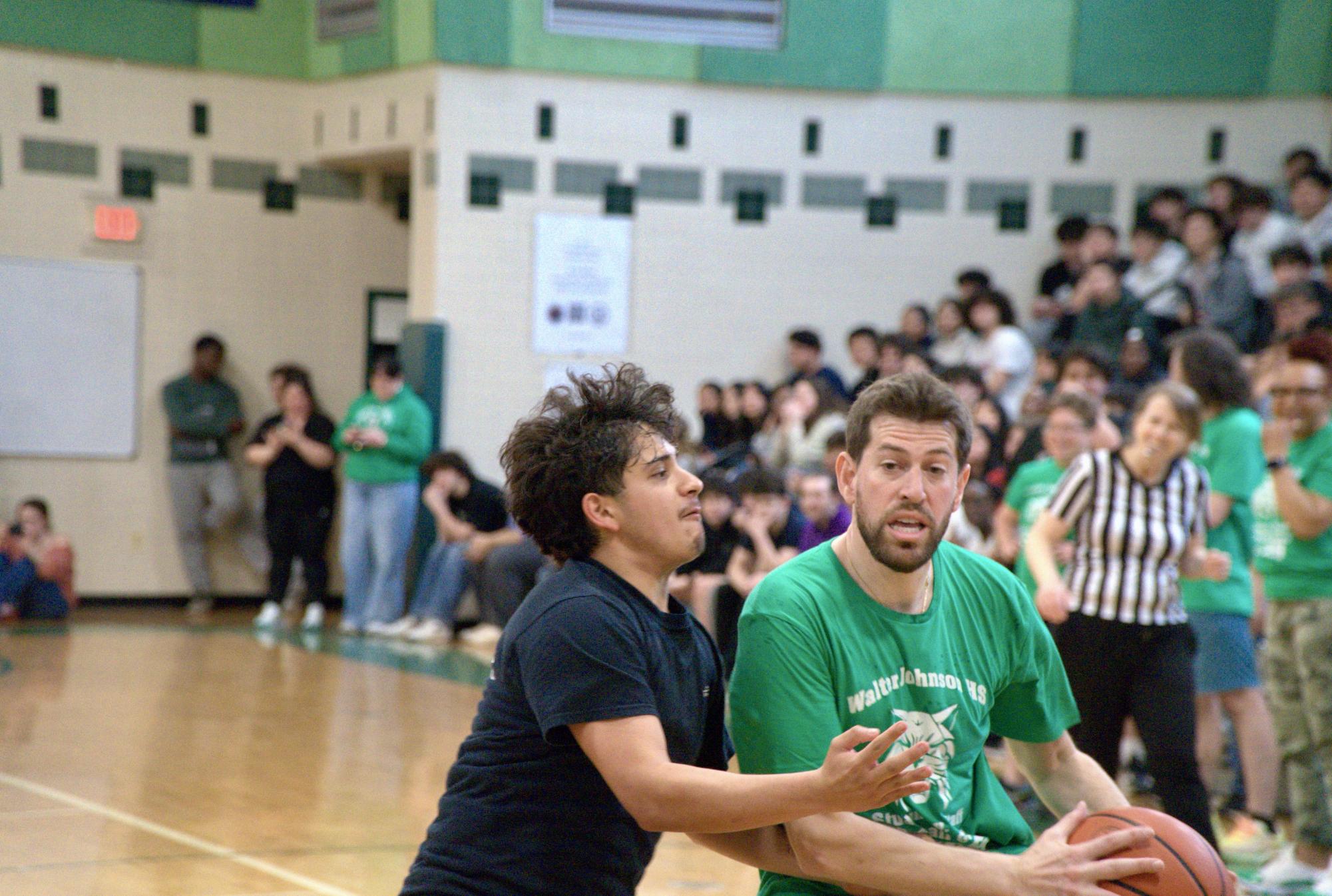 Photo gallery: Student vs. staff basketball game