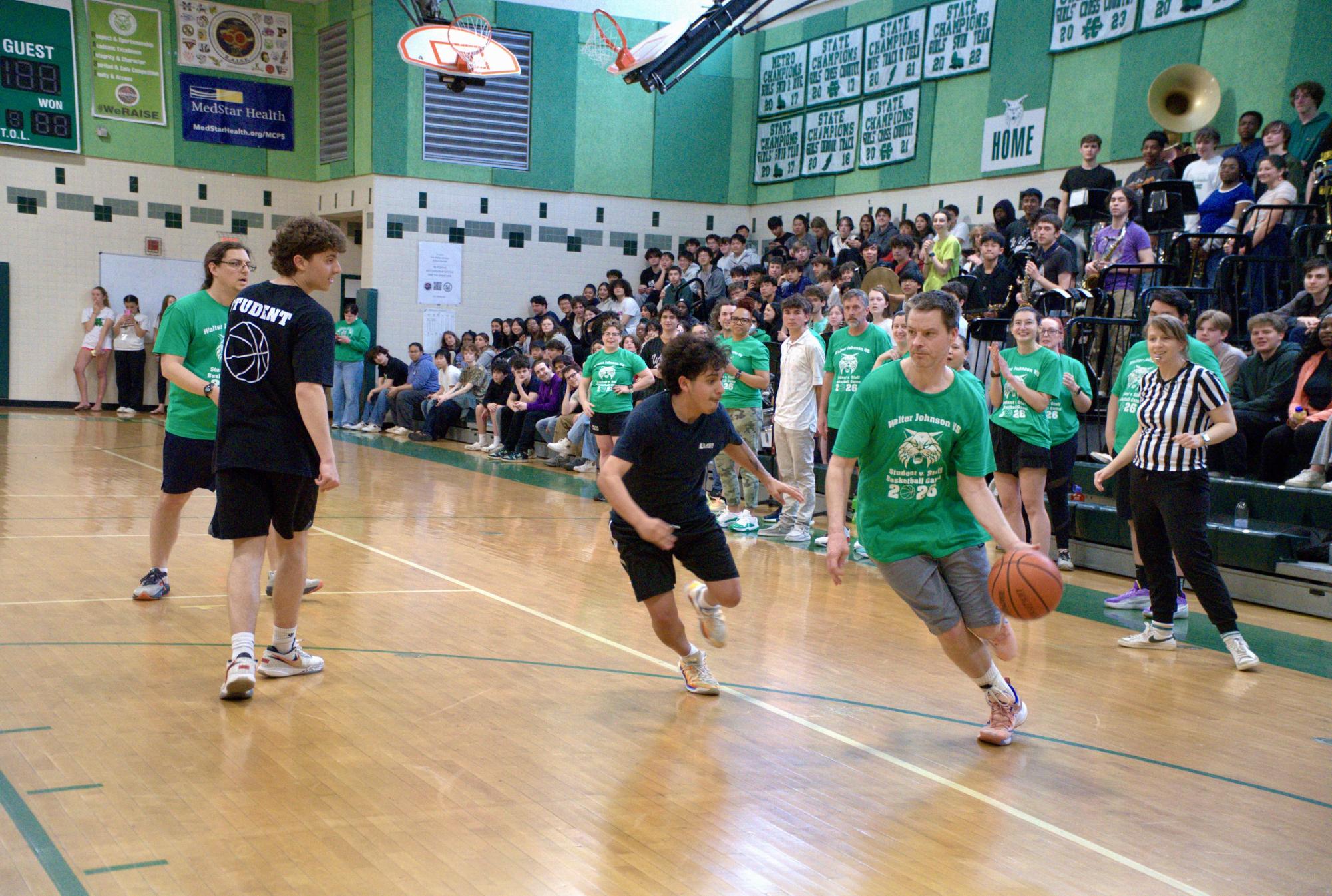 Photo gallery: Student vs. staff basketball game